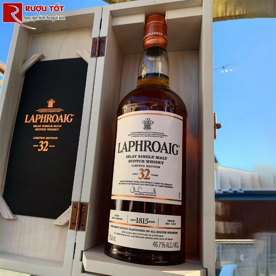 Ruou Laphroaig 32 Chinh Hang