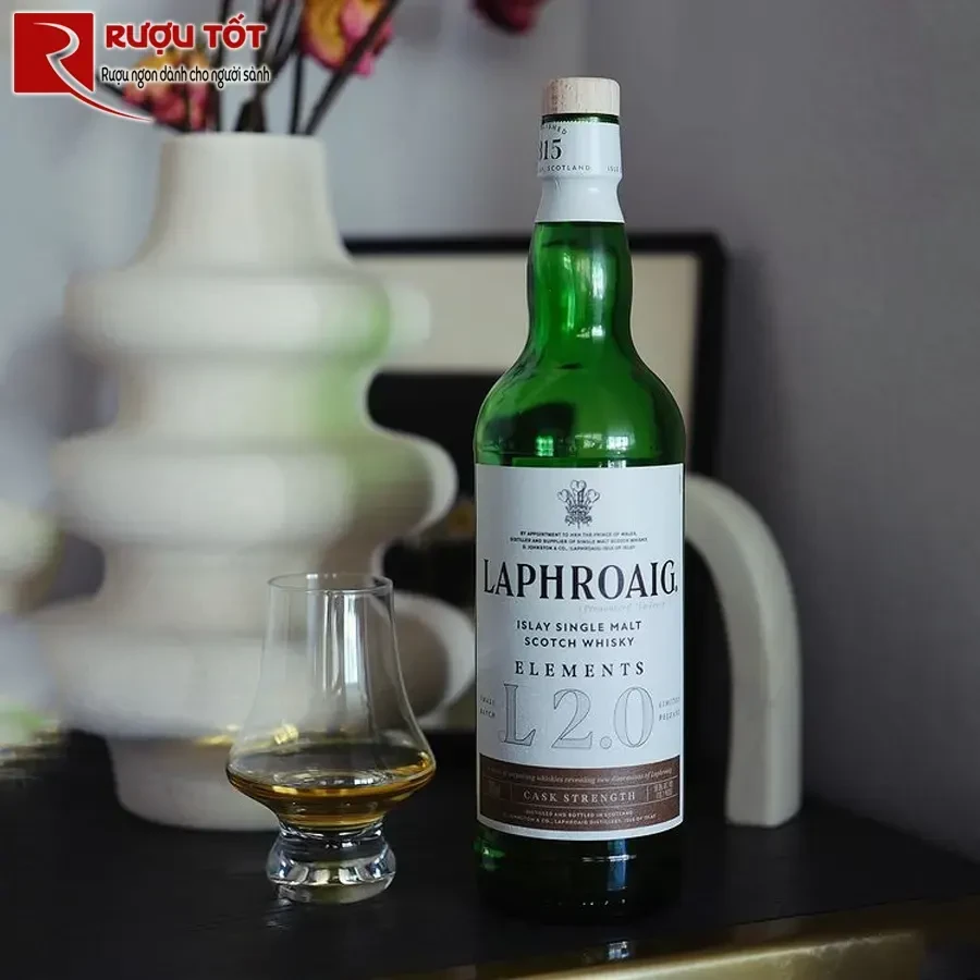 ruou Laphroaig Elements 2