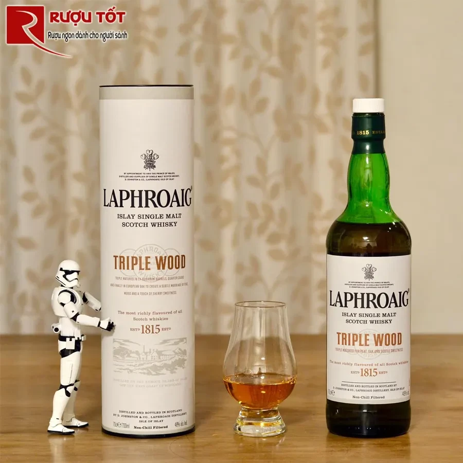 ruou laphroaig triple wood