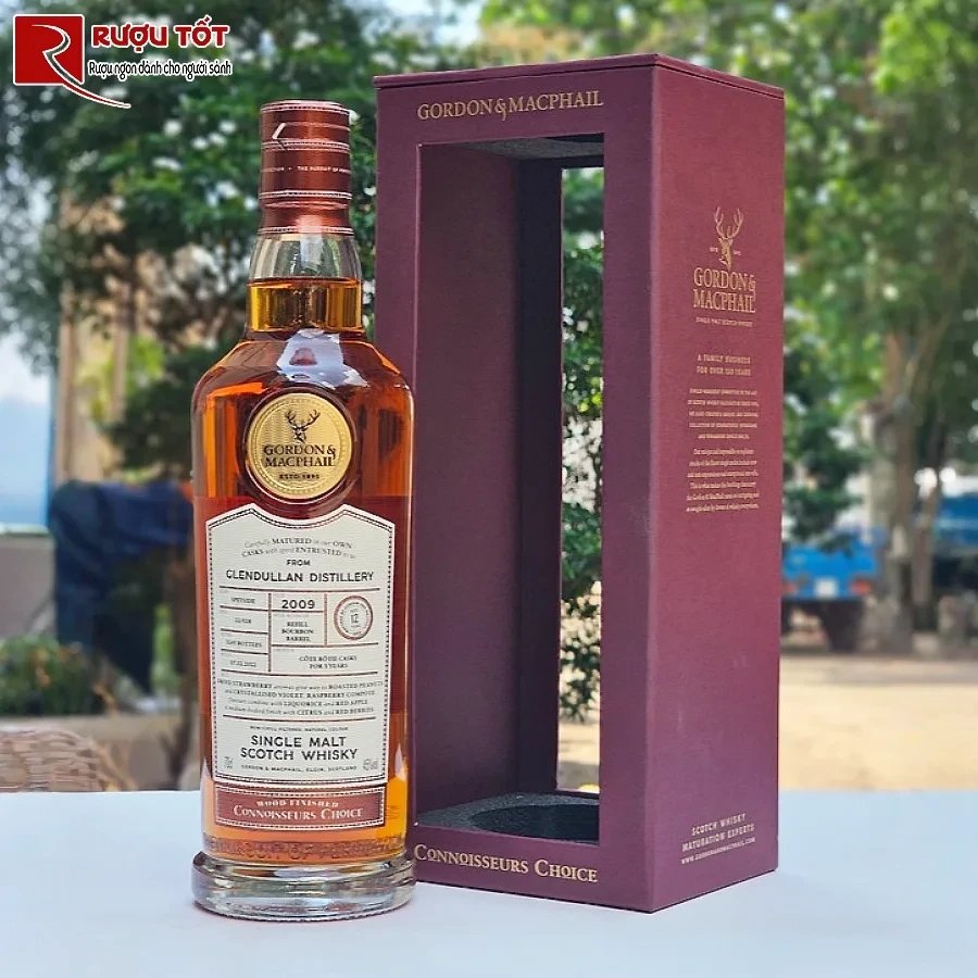 ruou whisky gordon and macphail glendullan distillery