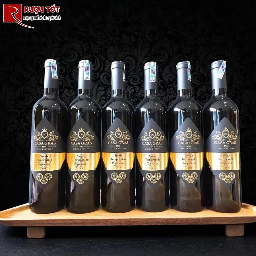 ruou casa gras organic tempranillo syrah 14% 750ml hao hang
