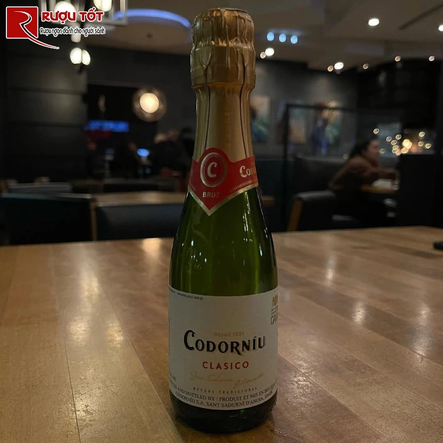 ruou codorniu clasico sparkling brut do cava