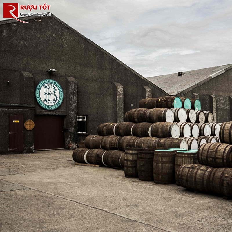 Bruichladdich Distillery