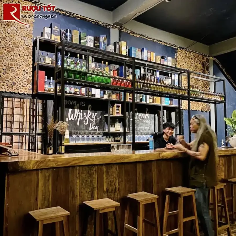 bar can tho Painkiller’s Pub