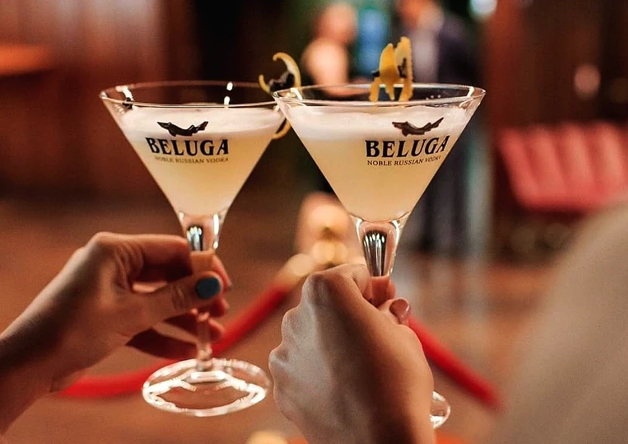 Bí Quyết Uống Vodka An Toàn Và Hạn Chế Say Nhanh Hiệu Quả