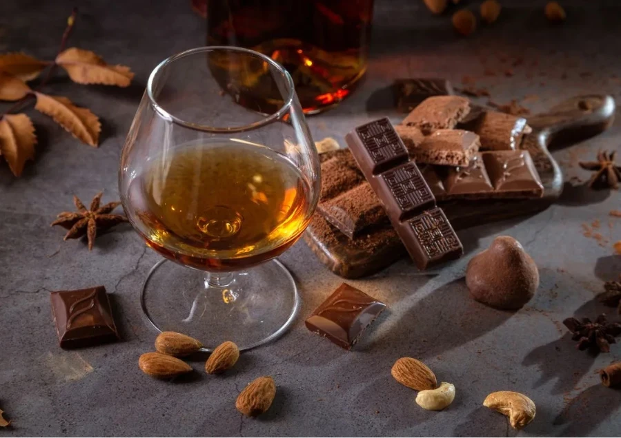 Nghệ Thuật Thưởng Thức Cognac Của Người Pháp Có Gì Đặc Biệt?