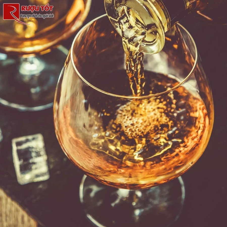 cach uong ruou cognac