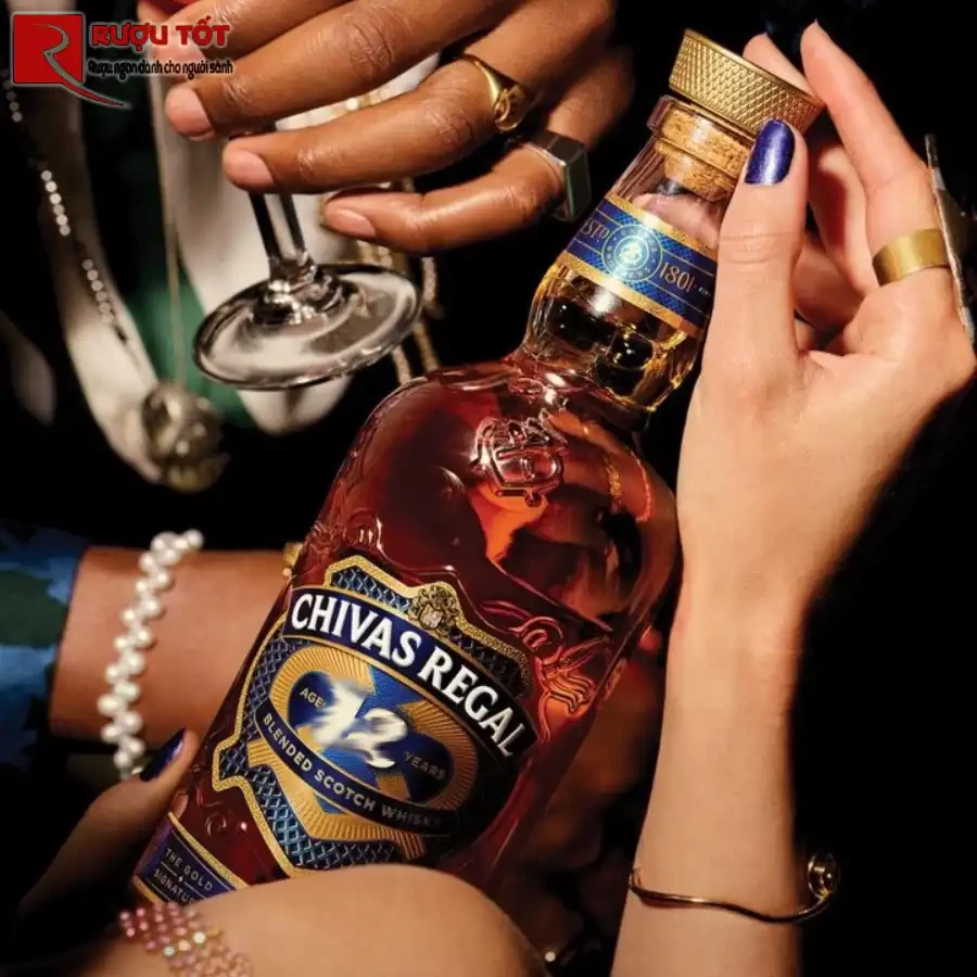 Chivas 72 giá bao nhiêu