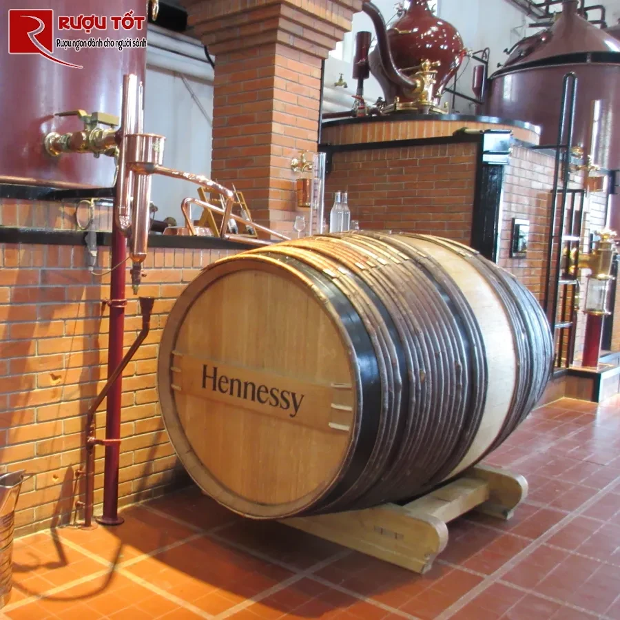 Eau-de-vie hennessy