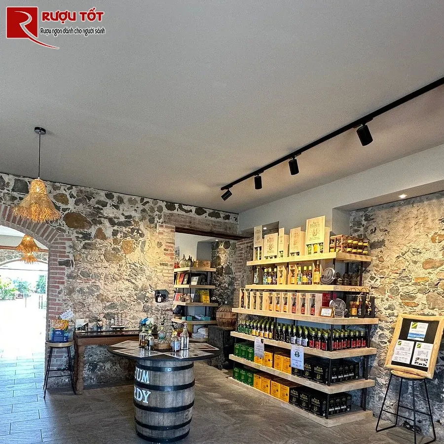 ham ruou cognac 200 tuoi