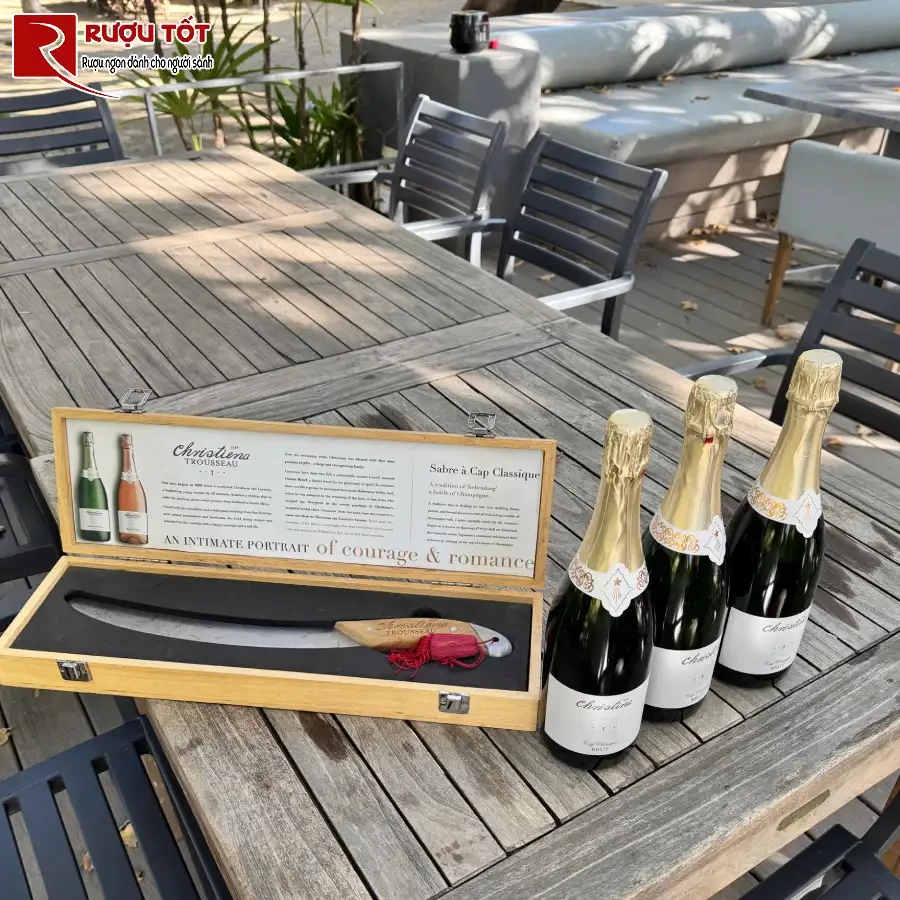 kham pha van loveren va sabering champagne