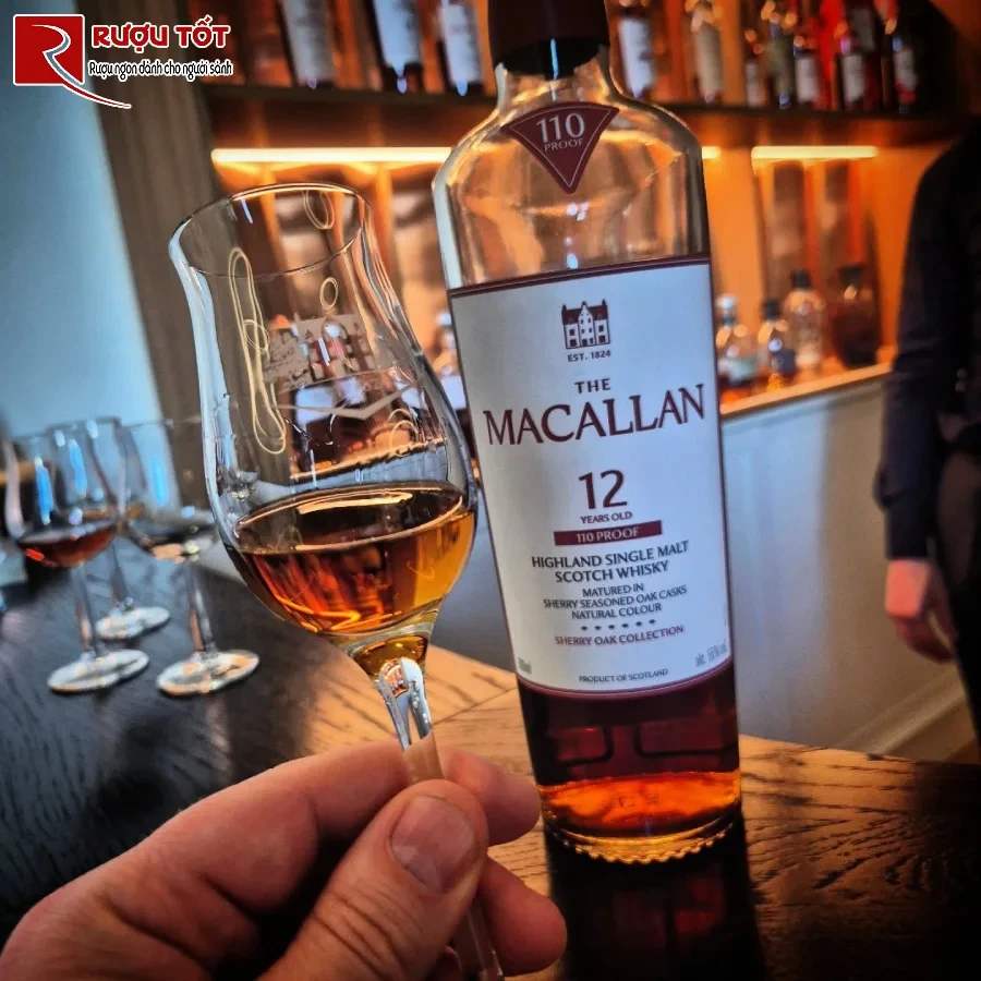 ly uong whisky dang tulip