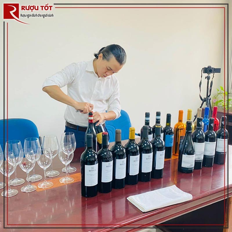 Nguyễn Tiến Thịnh chuyên gia rượu vang hàng đầu Viet Nam