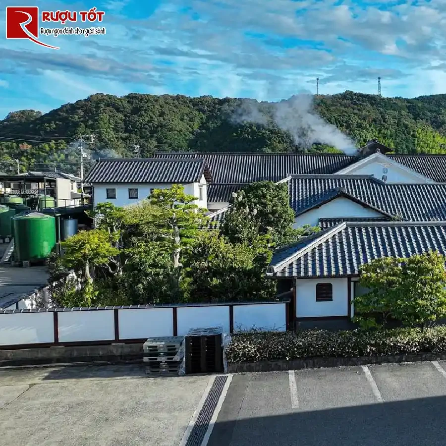 nha may san xuat cua heiwa shuzo