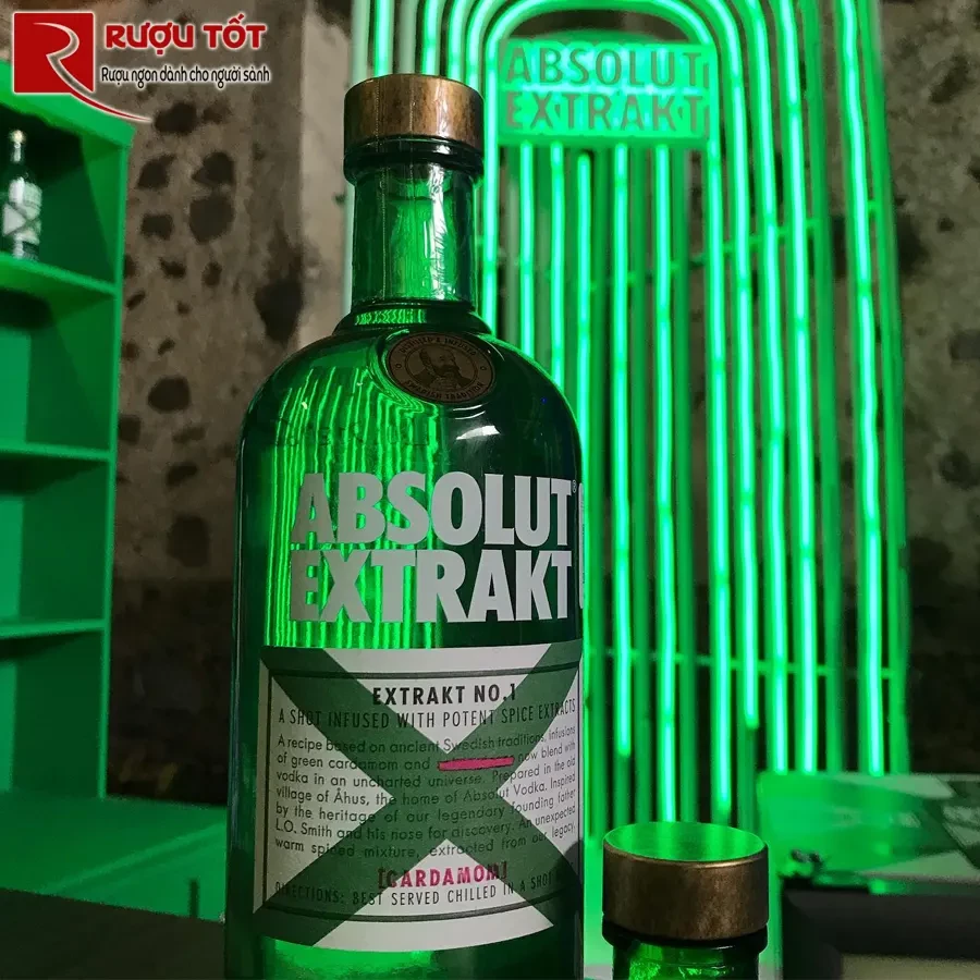 ruou mau xanh la cay Absolut Extrakt