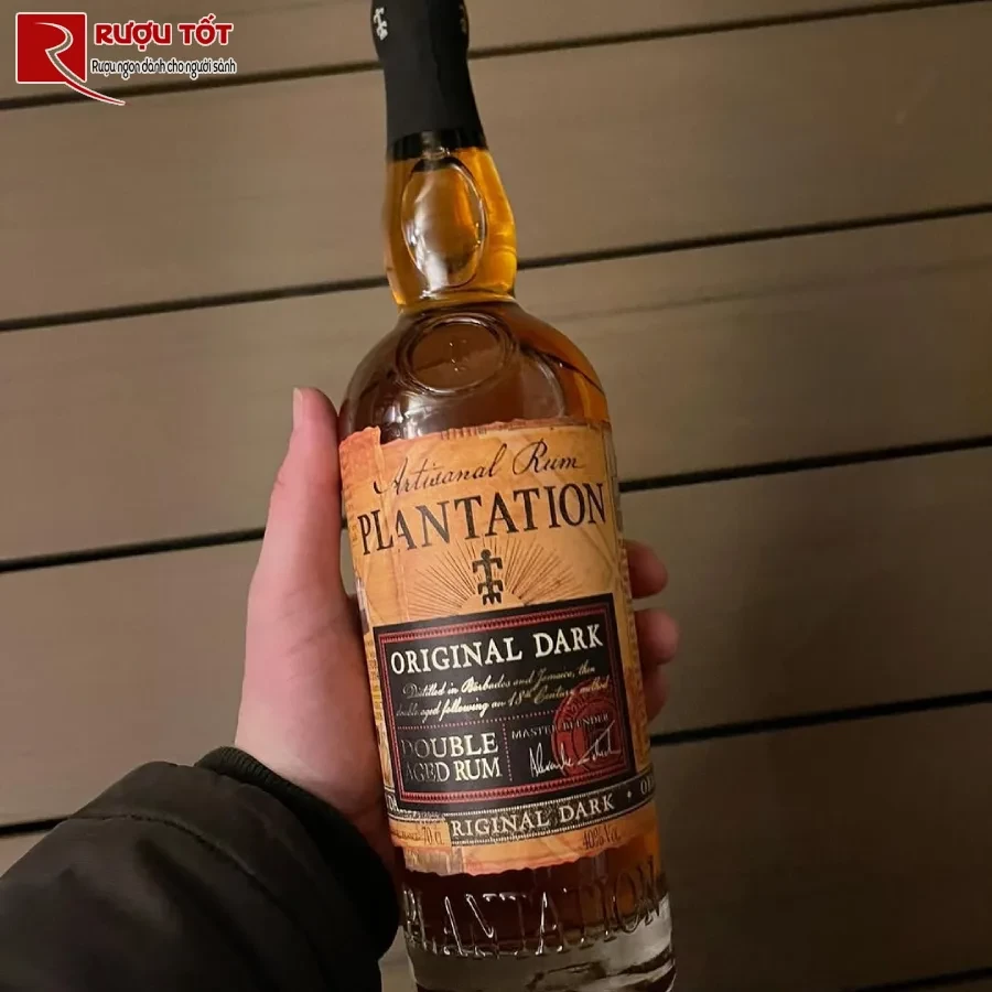 rượu rum đen plantation