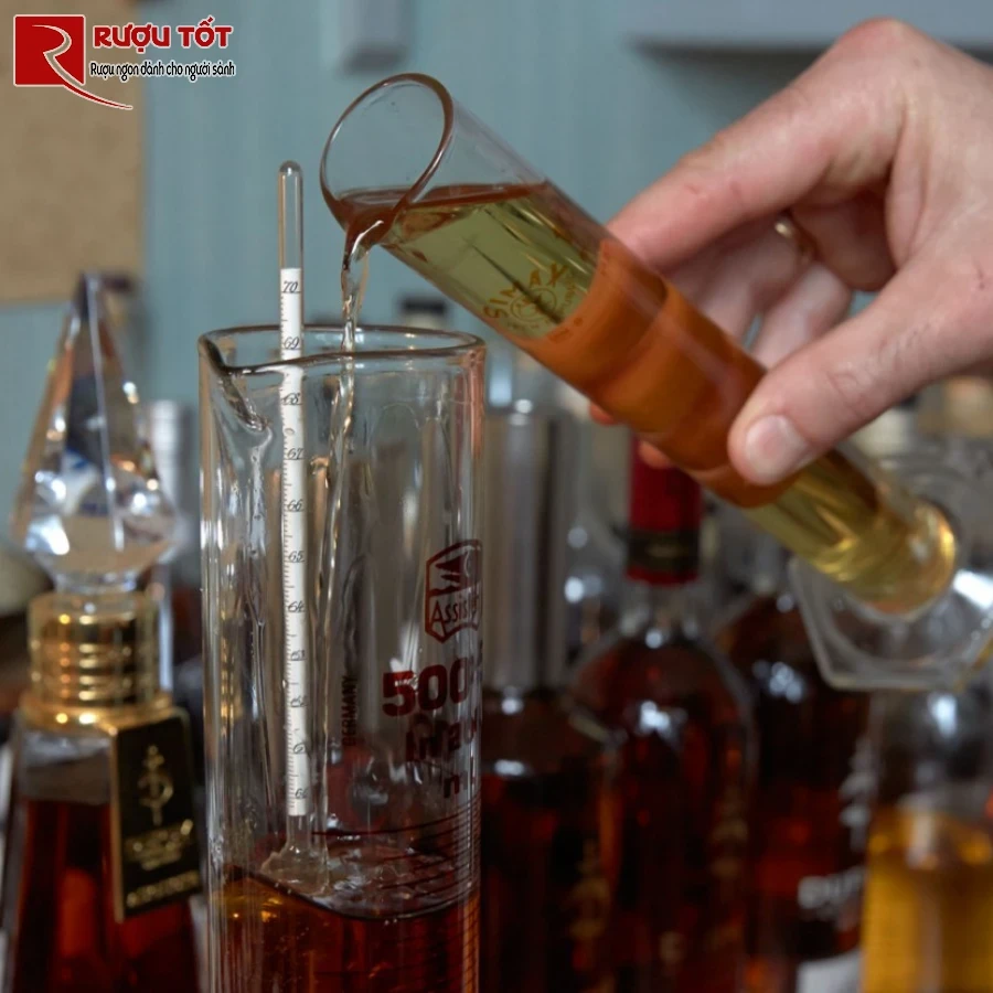 ruou trang nen Eau-de-vie