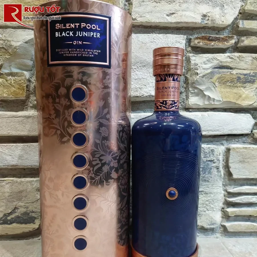 Silent Pool Black Juniper Gin