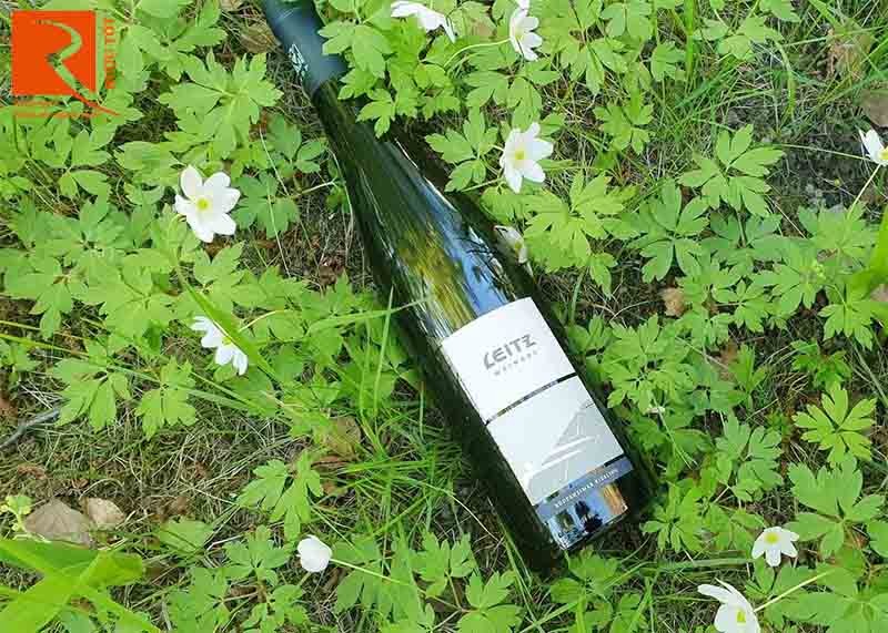 1603366588-ruou-vang-leitz-rudesheimer-riesling-trocken.jpg