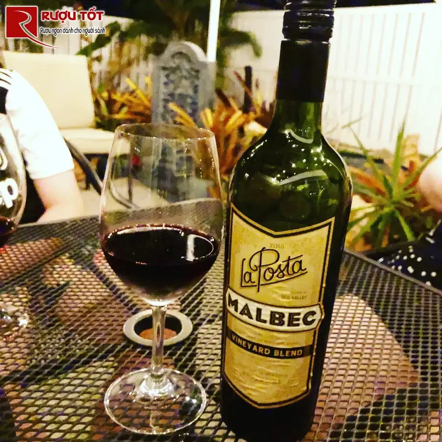 ruou la posta vineyard blend mendoza malbec