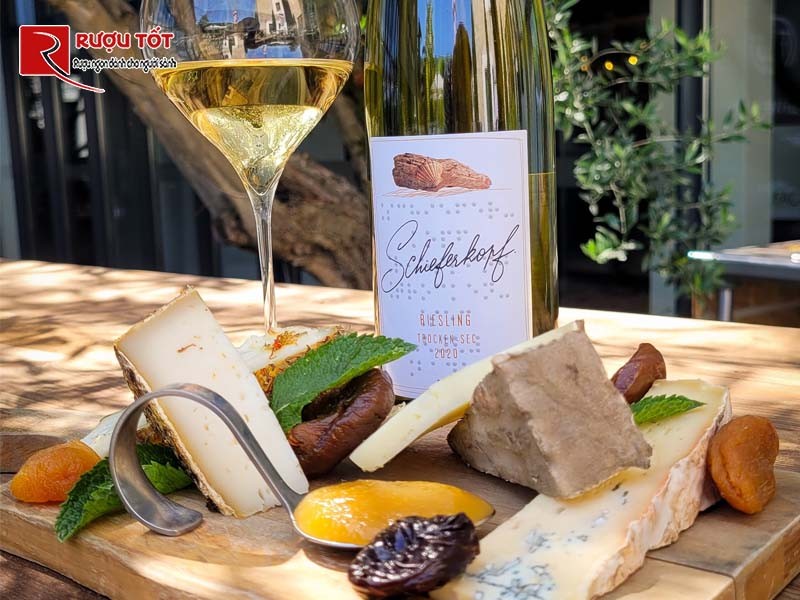 Rượu trắng Schieferkopf Riesling Trocken Sec