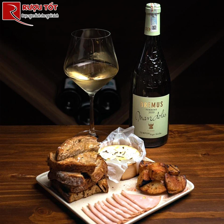 Rượu Oremus Mandolas Tokaj Dry