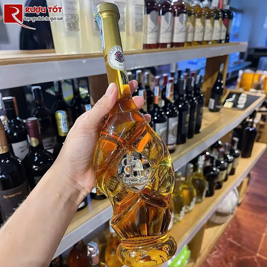 ruou vang tokaji furmint white carafe