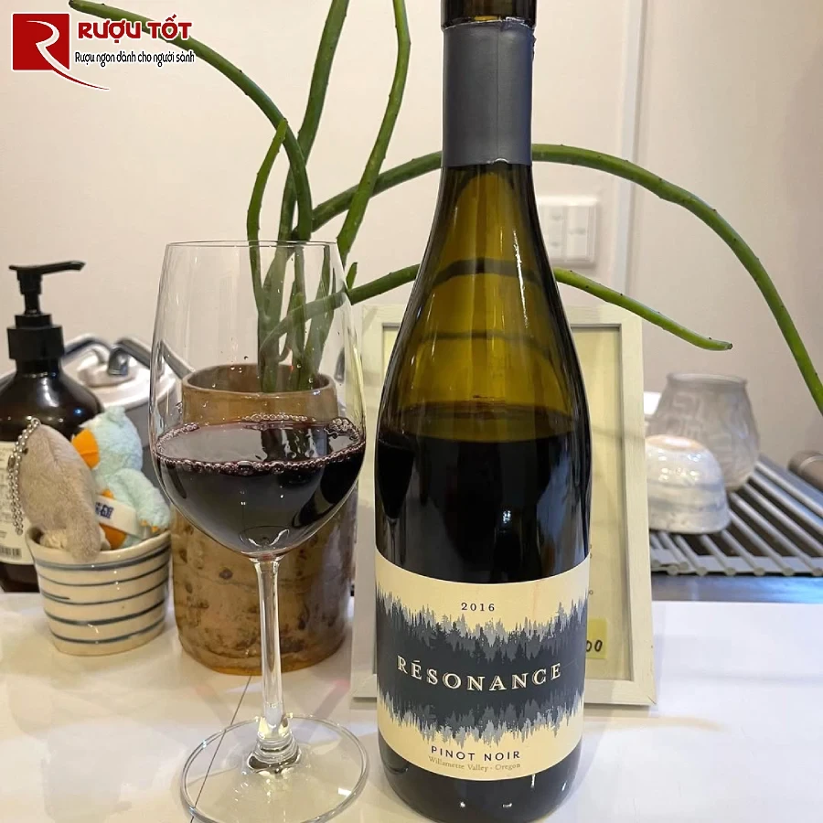 ruou resonance vineyard pinot noir cao cap