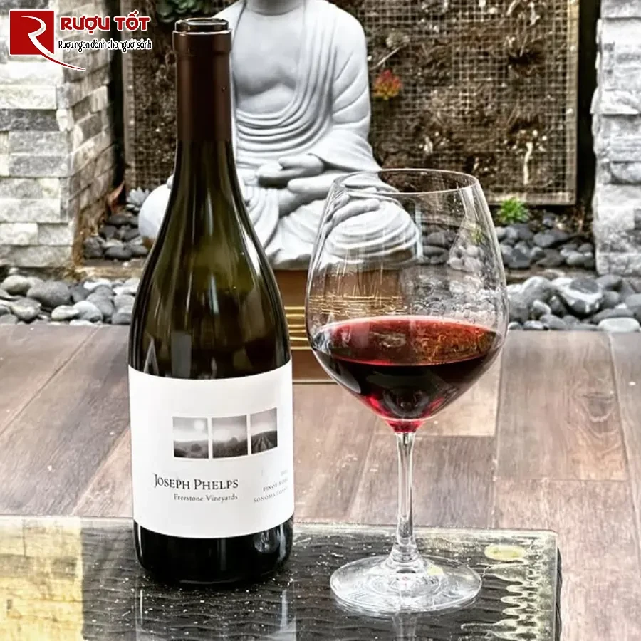 ruou vang joseph phelps freestone pinot noir