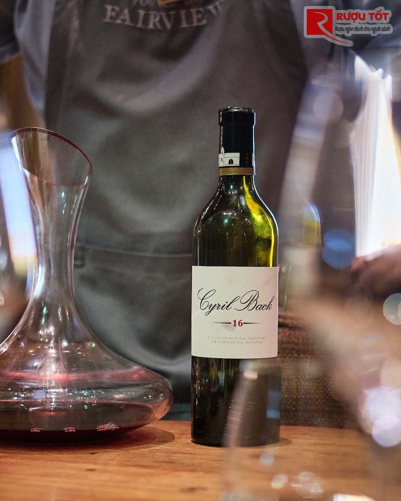 Rượu vang Fairview Cyril Back