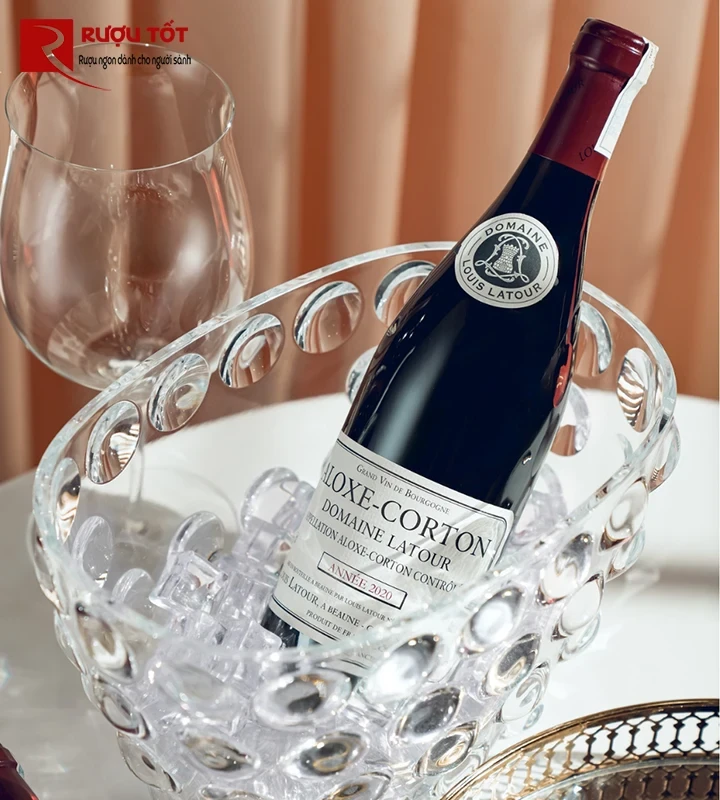 aloxe corton domaine latour