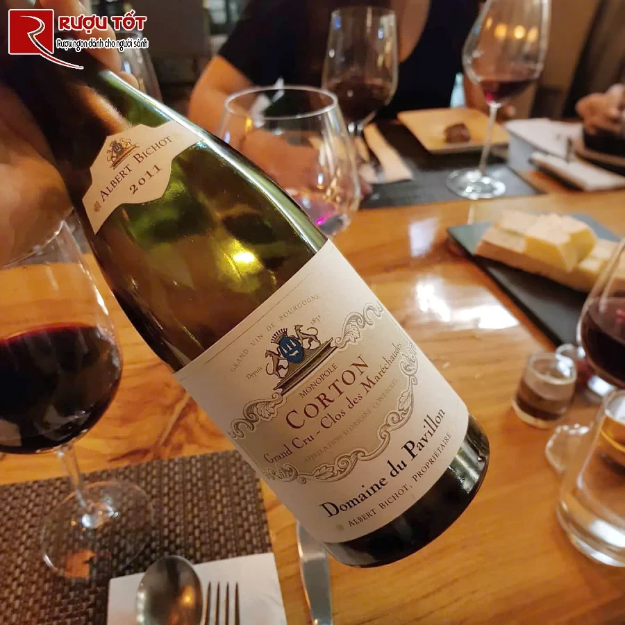 ruou albert bichot domaine du pavillon corton grand cru monopole clos des marechaudes 13,5%