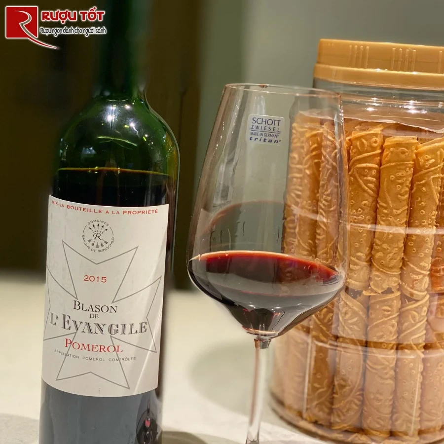 ruou blason de levangile pomerol