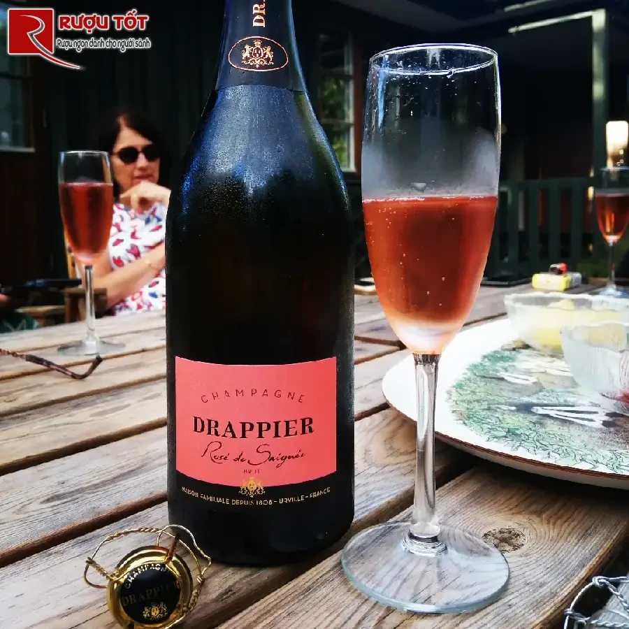 ruou champagne drappier rose de saignee