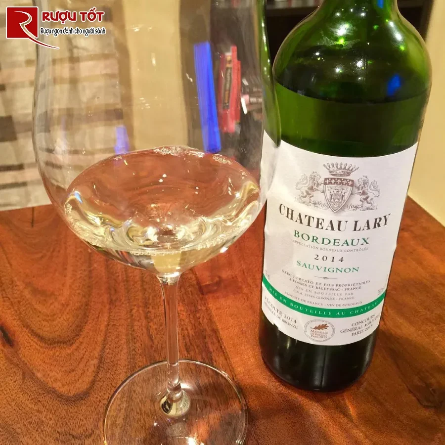 ruou chateau lary bordeaux sauvignon
