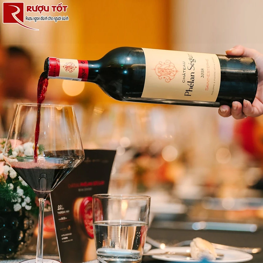 Rượu Chateau Phelan Segur Saint Estephe