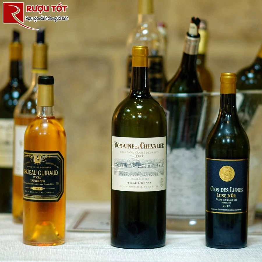 Rượu Domaine de Chevalier Blanc Grand Cru Classe