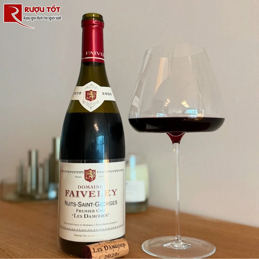 ruou domaine faiveley nuits saint georges premier cru les damodes