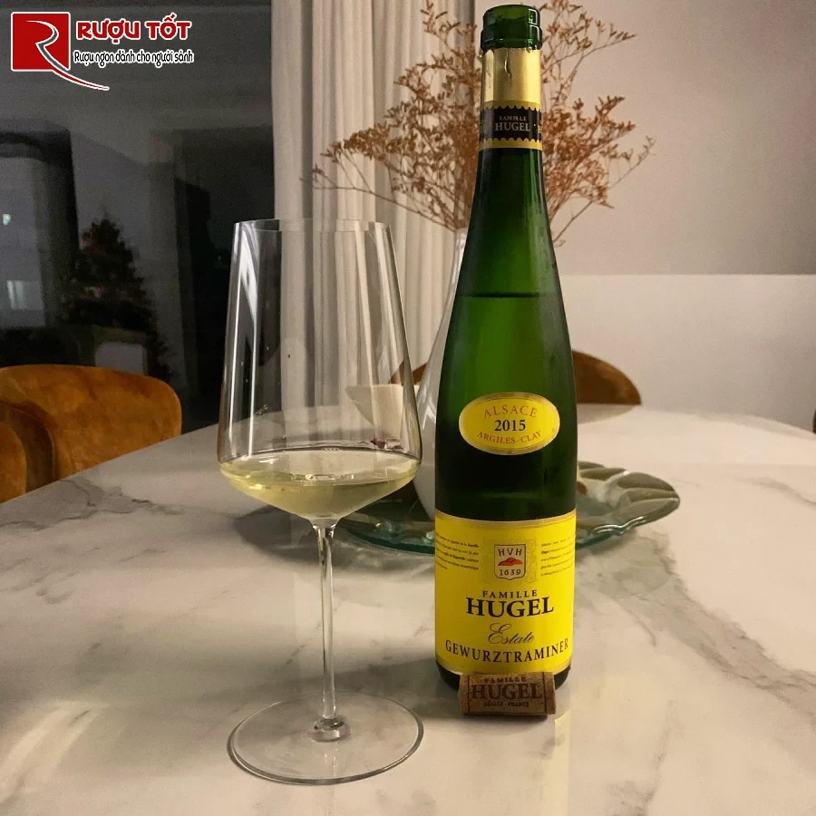 ruou famille hugel gewurztraminer gia tot