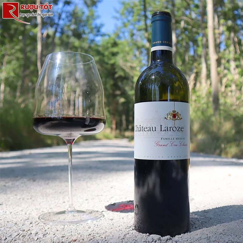 Rượu vang Chateau Laroze