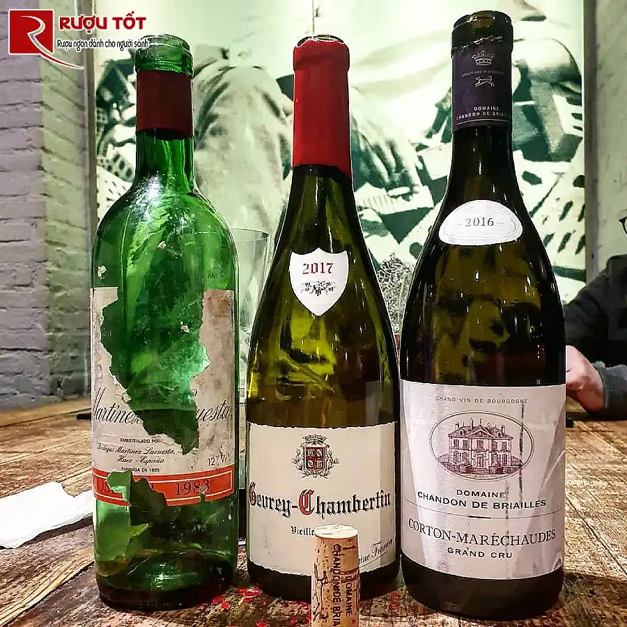 ruou vang domaine chandon de briailles corton grand cru chinh hang