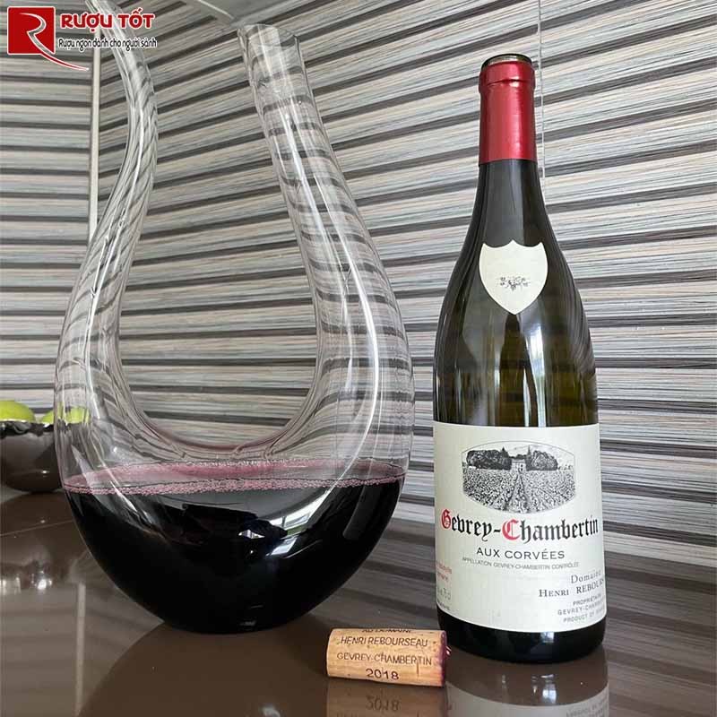 Rượu vang Gevrey Chambertin Aux Corvees Henri Rebourseau
