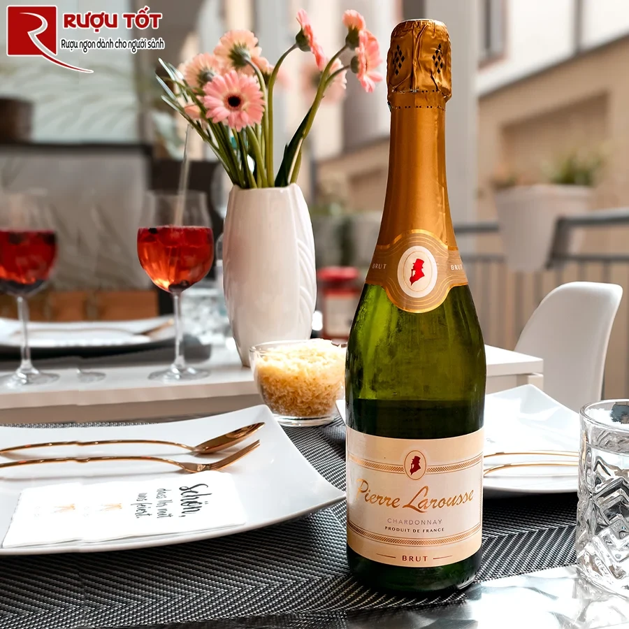Rượu vang Pierre Larousse Chardonnay
