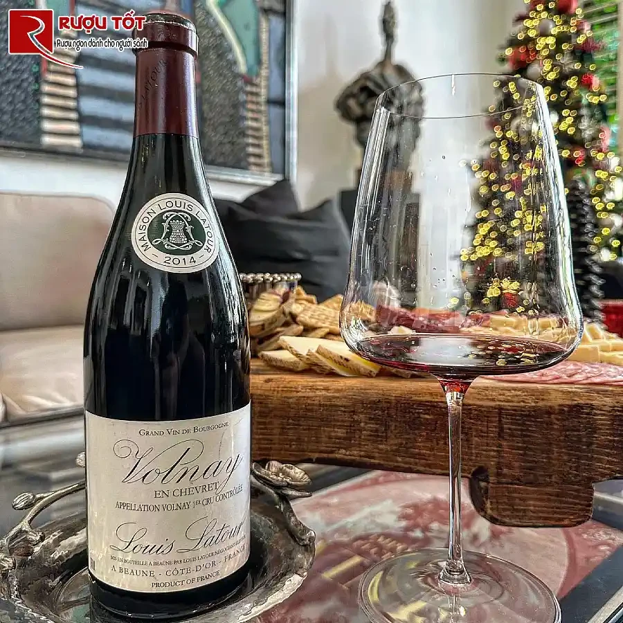 ruou vang volnay louis latour premier cru en chevret