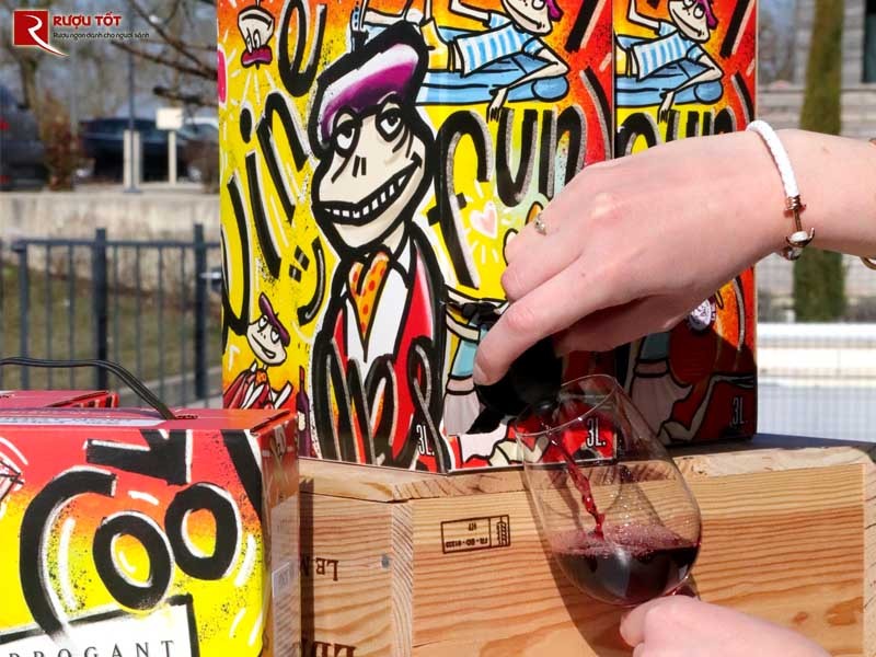 vang-bich-arrogant-frog