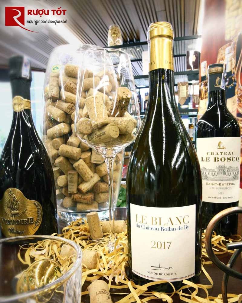 Vang Phap Chateau Rollan De By Blanc