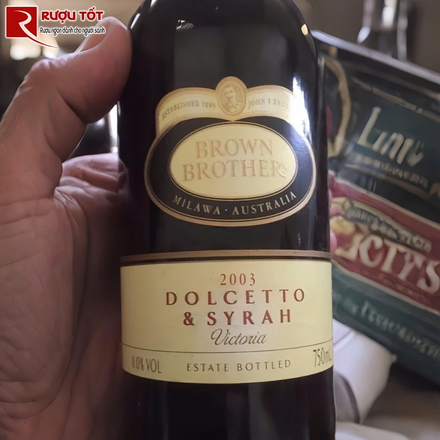 ruou brown brothers victorian dolcetto syrah chat luong
