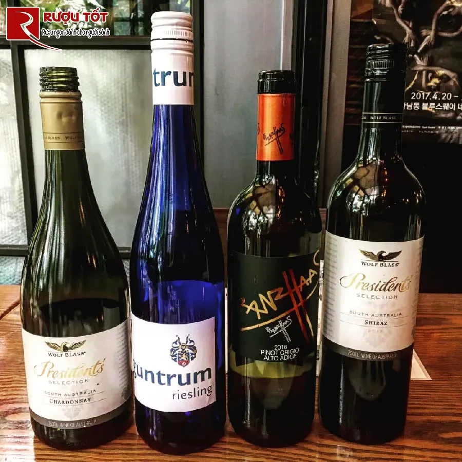 ruou wolf blass president selection