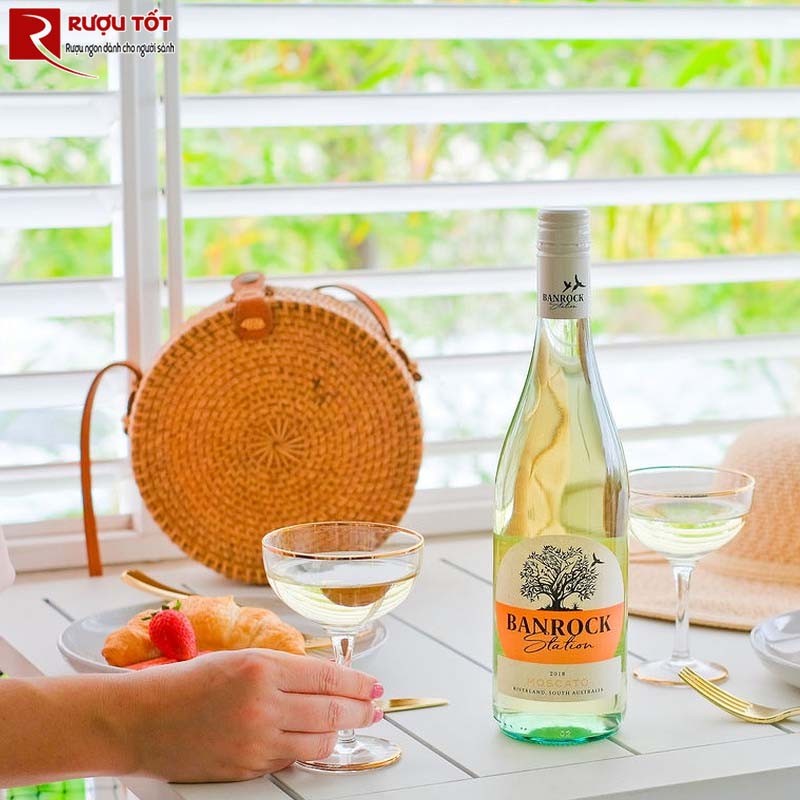 Vang Trắng Banrock Station White Moscato