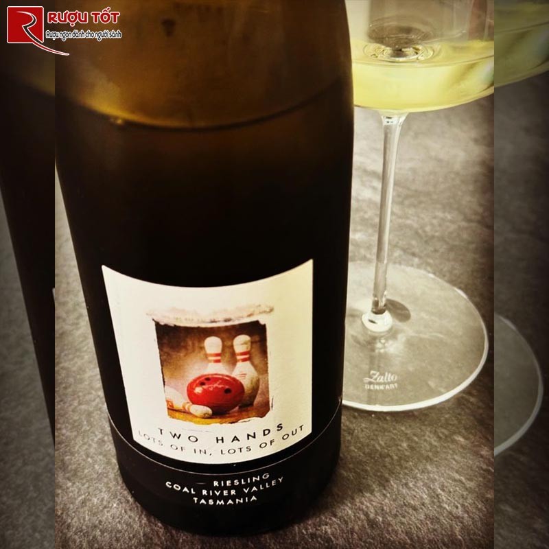 Vang trắng Two Hands Lots Of In Lots Of Out Riesling